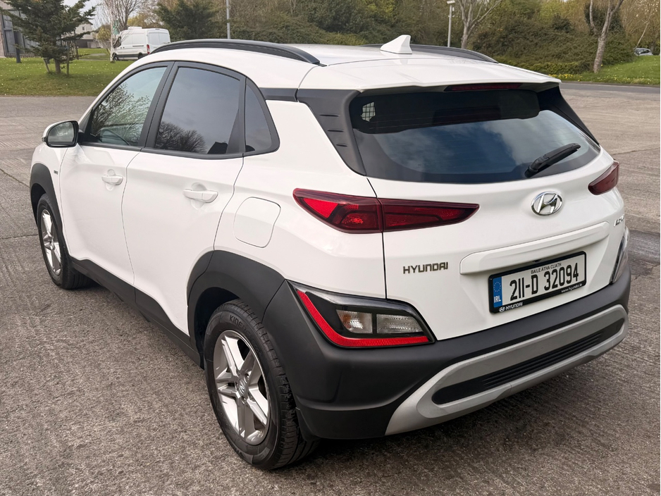 2021 Hyundai Kona - image 10