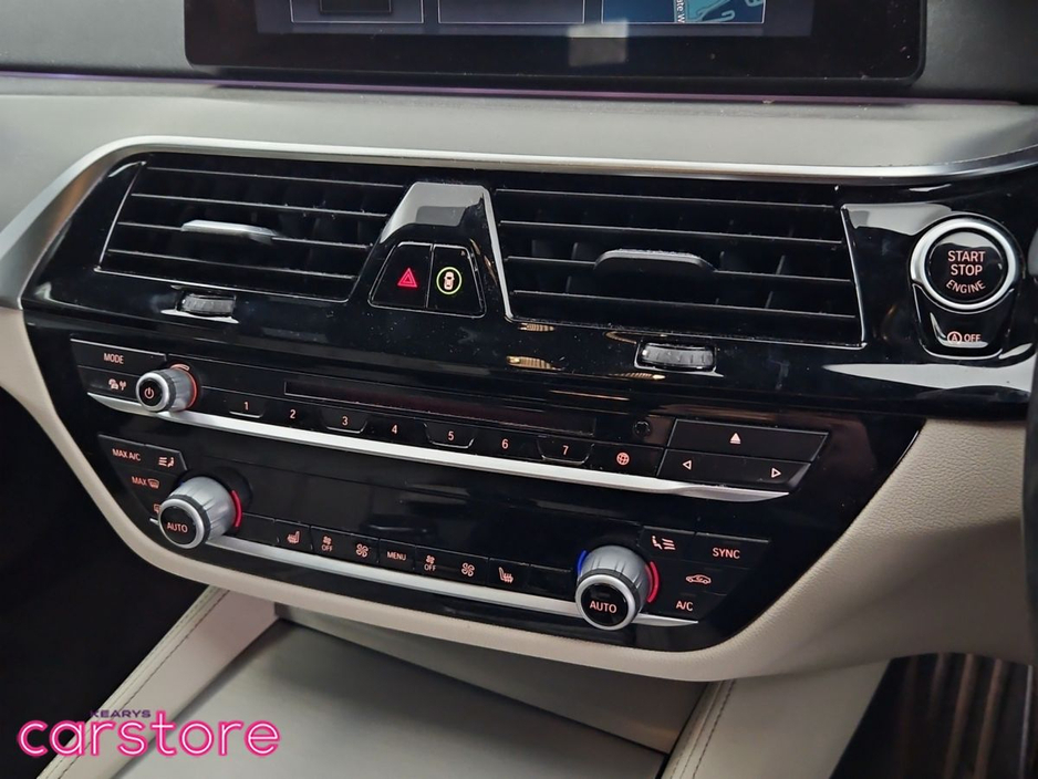 2019 BMW 5 Series - image 21