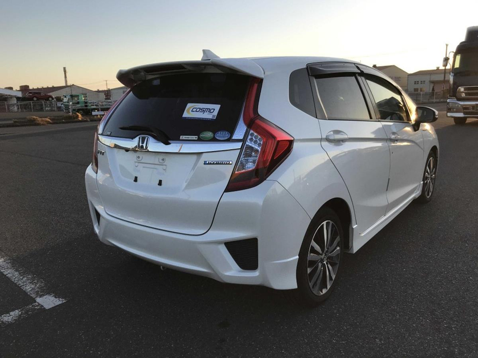 2017 Honda Fit - image 6