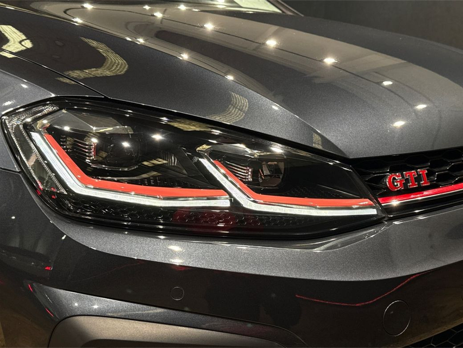 2019 Volkswagen Golf - image 13