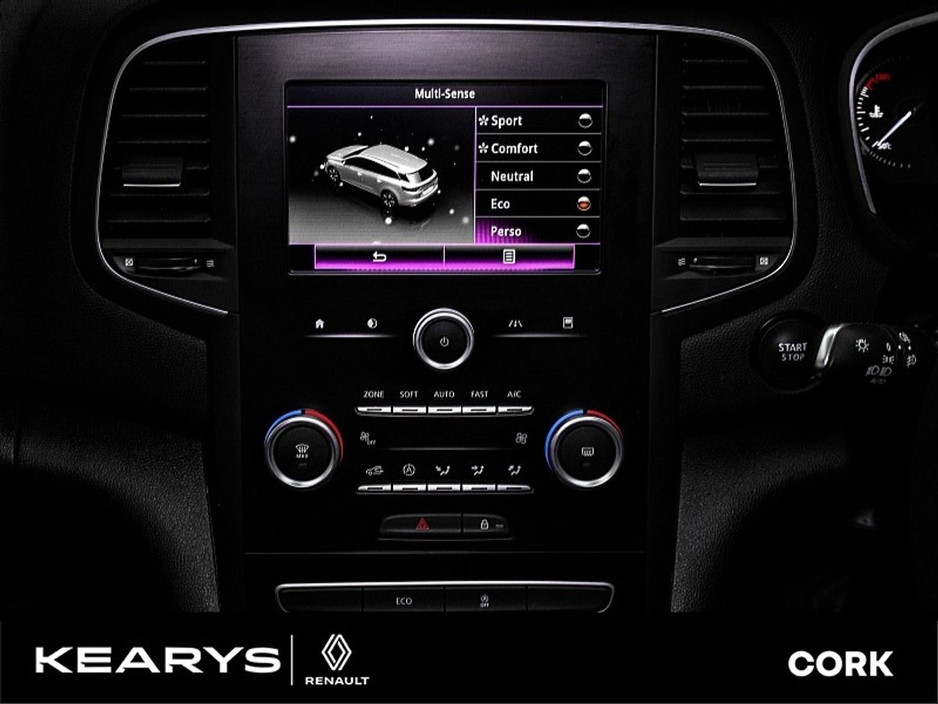 2020 Renault Megane - image 21