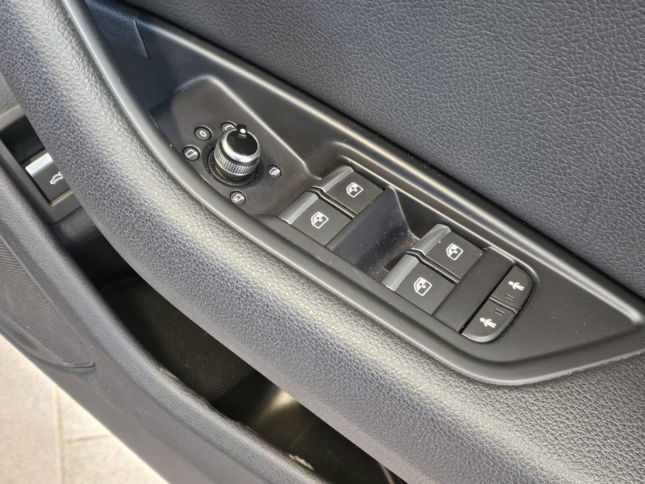 2019 Audi A4 30TDI 122HP S tronic SE €23,950