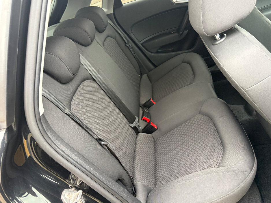 2016 Audi A1 - image 9