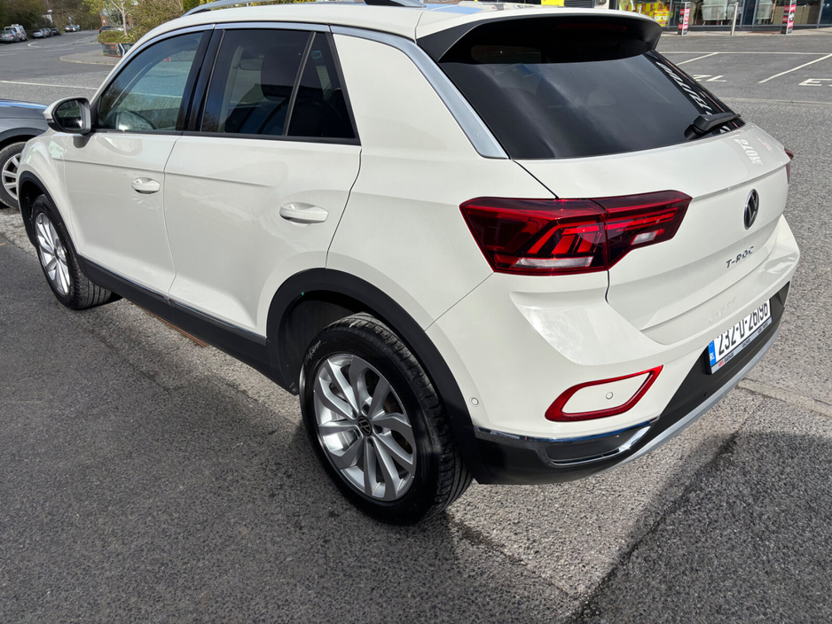 2023 Volkswagen T-Roc - image 17