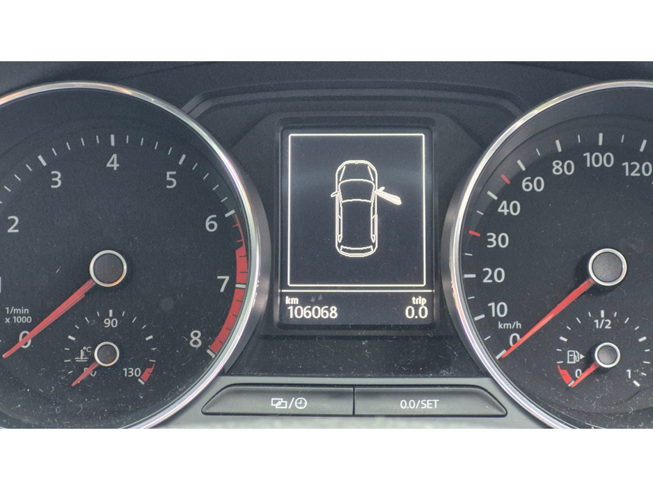 2016 Volkswagen Polo - image 20