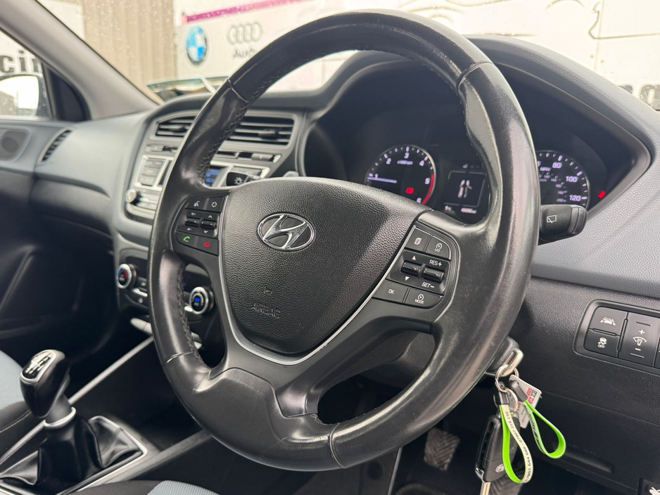 2016 Hyundai i20 - image 22