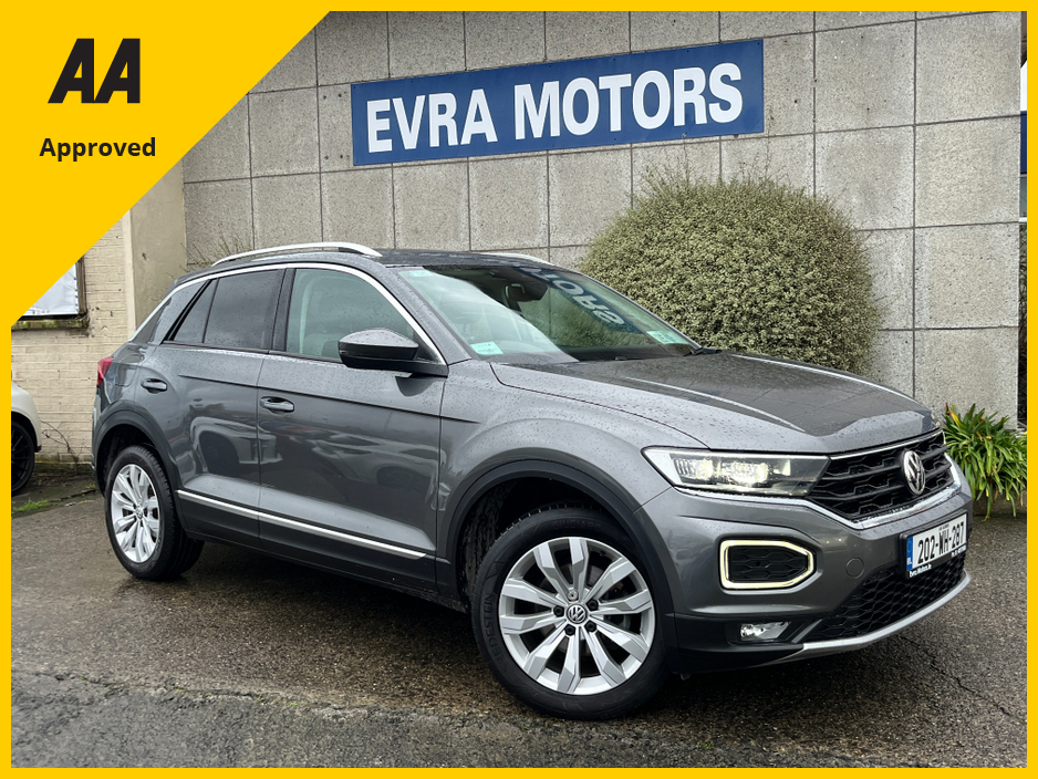 2020 Volkswagen T-Roc SPORT AUTOMATIC 1.5 PETROL //HIGH SPEC//PANORAMIC GLASS ROOF//SAT NAV//KEYLESS ENTRY//