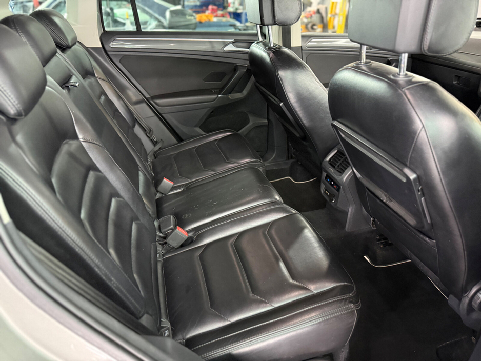2018 Volkswagen Tiguan - image 21
