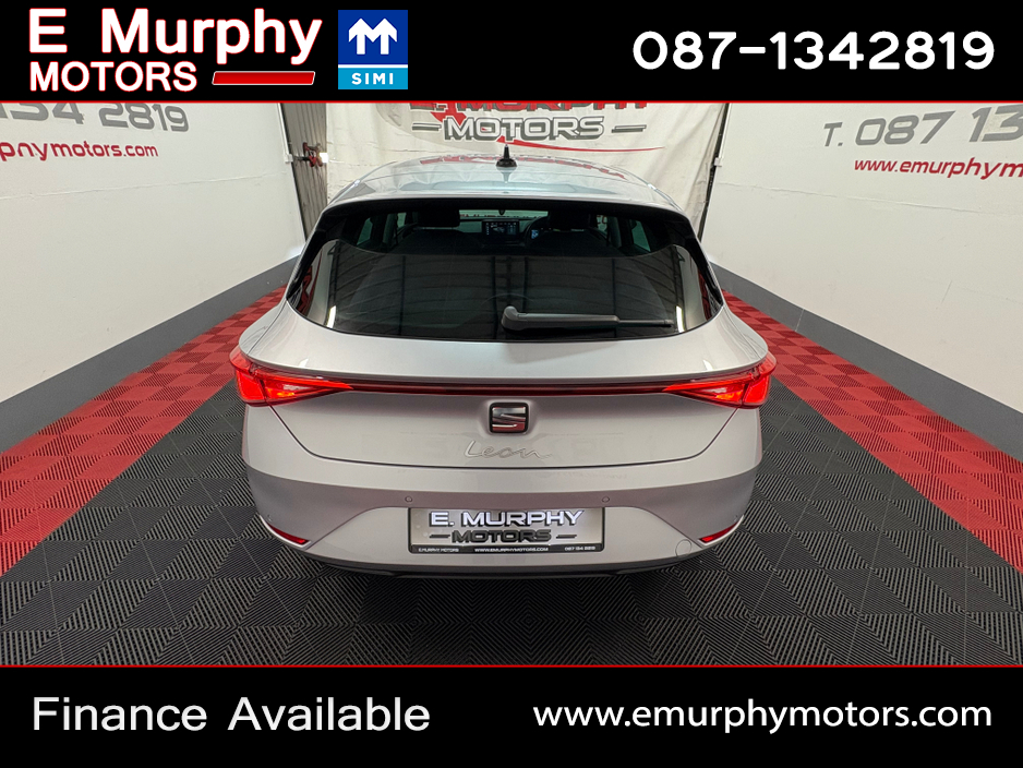 2022 SEAT Leon - image 5