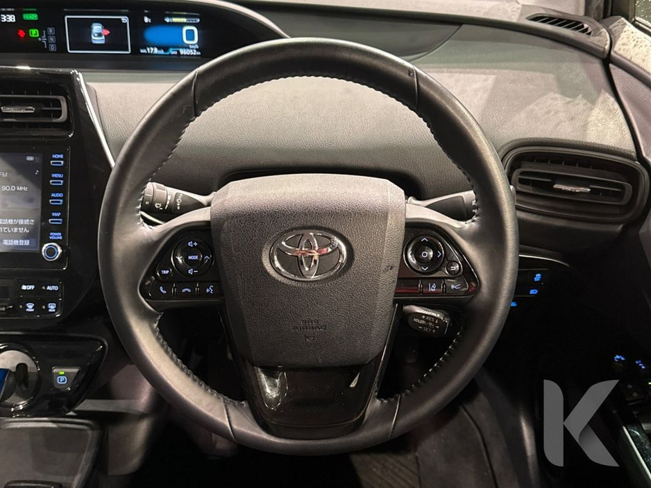 2021 Toyota Prius - image 13