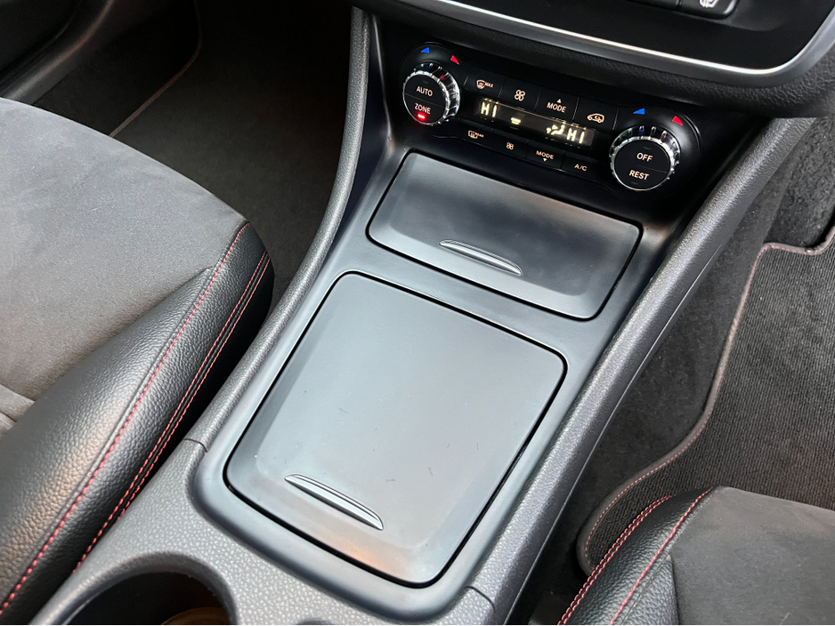 2015 Mercedes-Benz CLA Class 180 AMG BLACK EDITION AUTOMATIC 1.6 PETROL //HIGH SPEC//LOW MILES//KEYLESS ENTRY//HALF LEATHER HEATED SEATS//ADAPTIVE CRUISE CONTROL//REVERSE CAMERA// €19,950