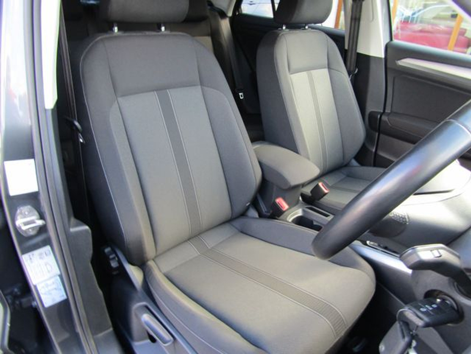 2022 Volkswagen T-Roc - image 13