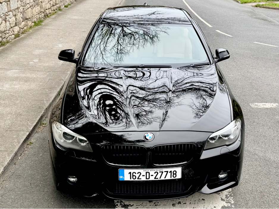 2016 BMW 5 Series - image 11