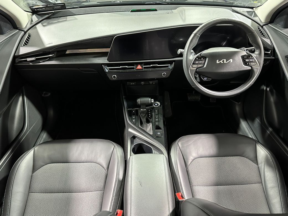 2023 Kia Niro - image 9