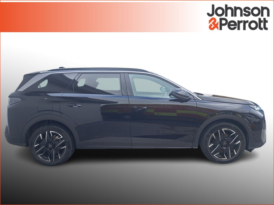 2025 Peugeot 5008 1.2 Hybrid 136bhp E-DCS6 Allure €46,750