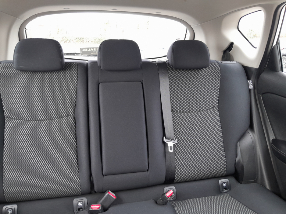 2015 Nissan Pulsar 1.5 SV 4DR €8,950