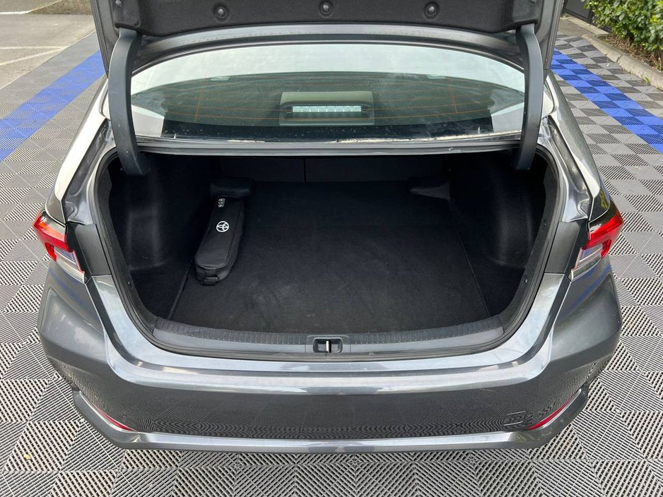 2023 Toyota Corolla - image 13