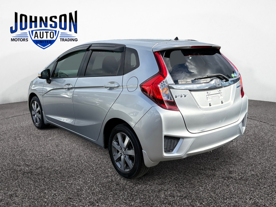 2016 Honda Fit - image 4