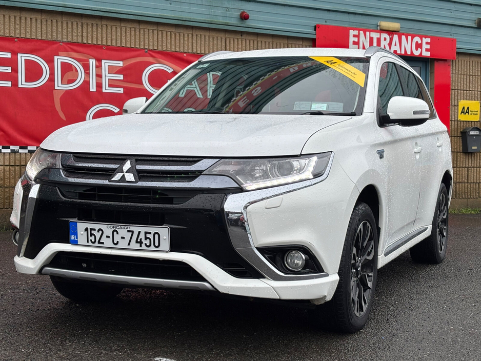 2015 Mitsubishi Outlander PHEV Intense+ €10,950