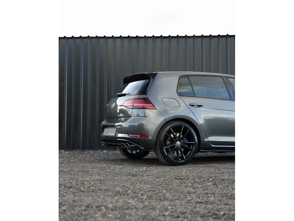 2018 Volkswagen Golf - image 4