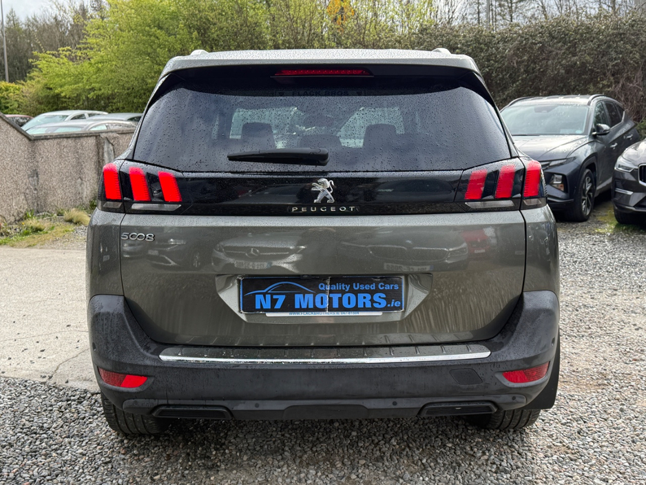 2018 Peugeot 5008 - image 4