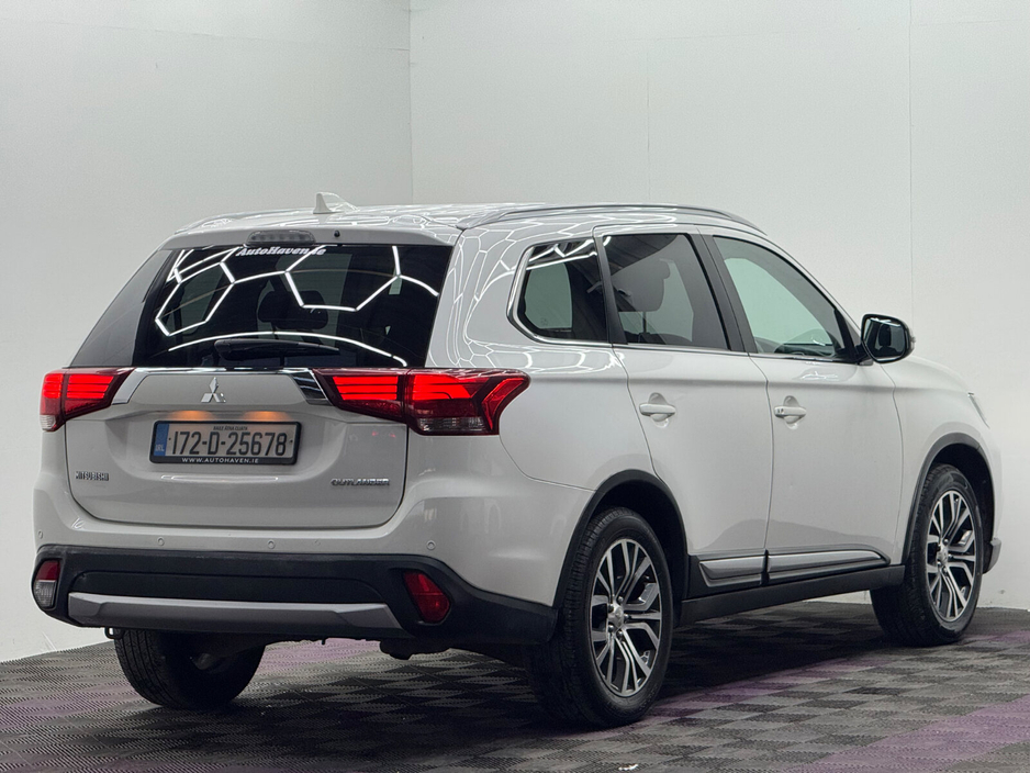 2017 Mitsubishi Outlander - image 6