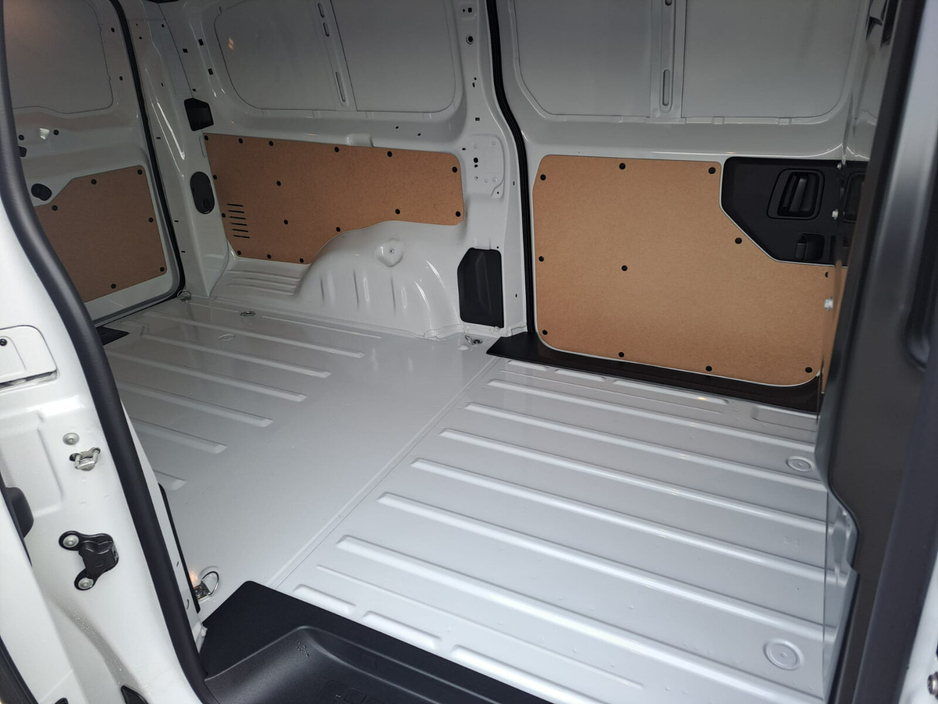 2025 Opel Vivaro - image 14