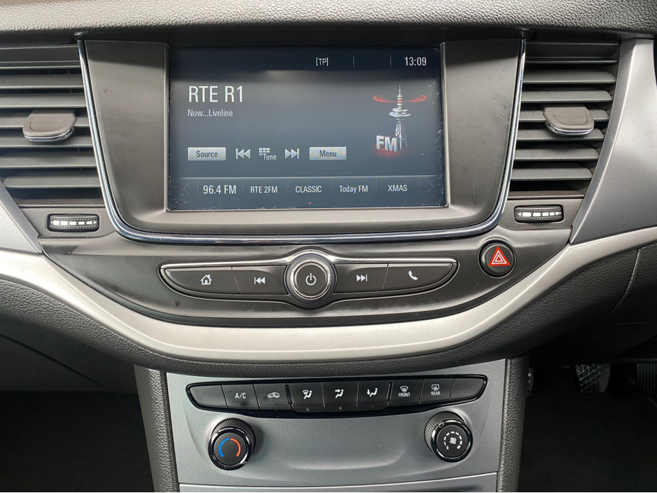 2019 Opel Astra - image 13