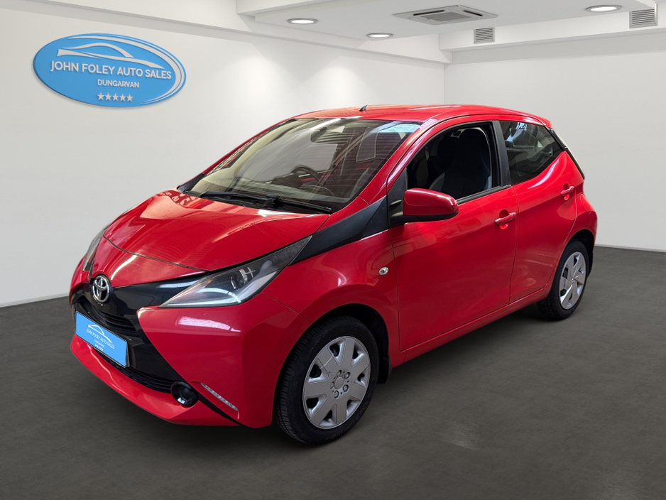 2015 Toyota Aygo X-PLAY VVT-I €7,995