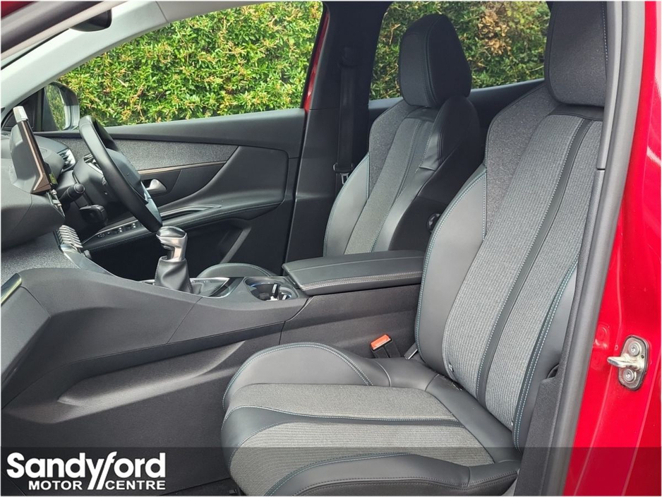 2021 Peugeot 3008 - image 11