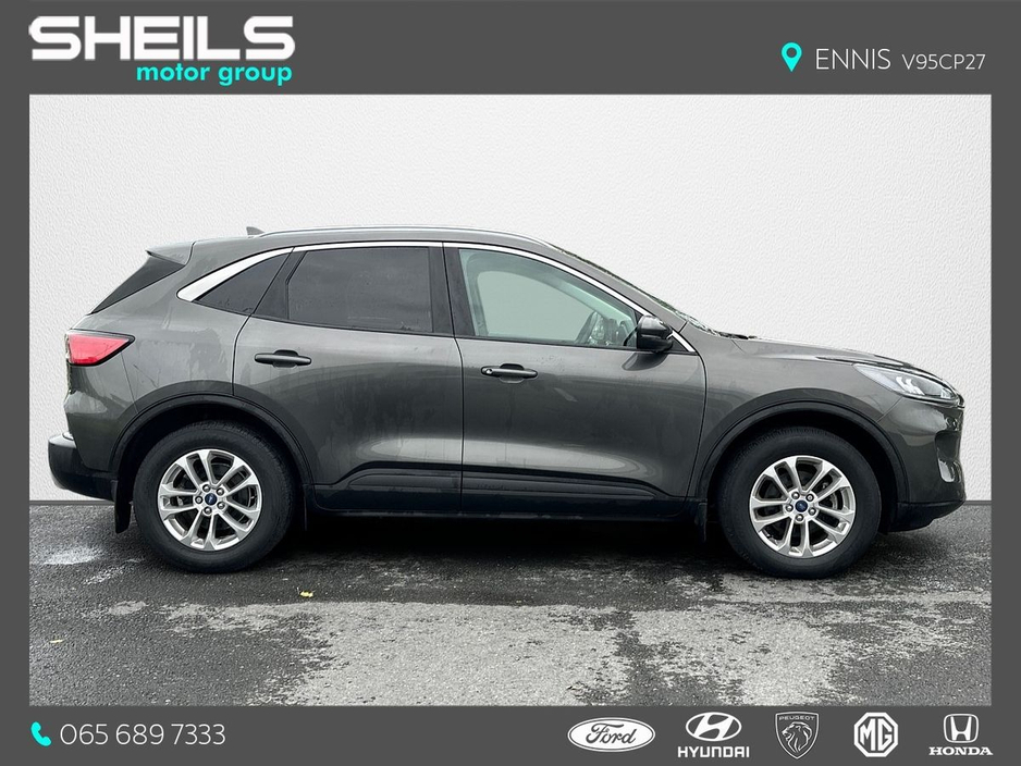 2022 Ford Kuga - image 10