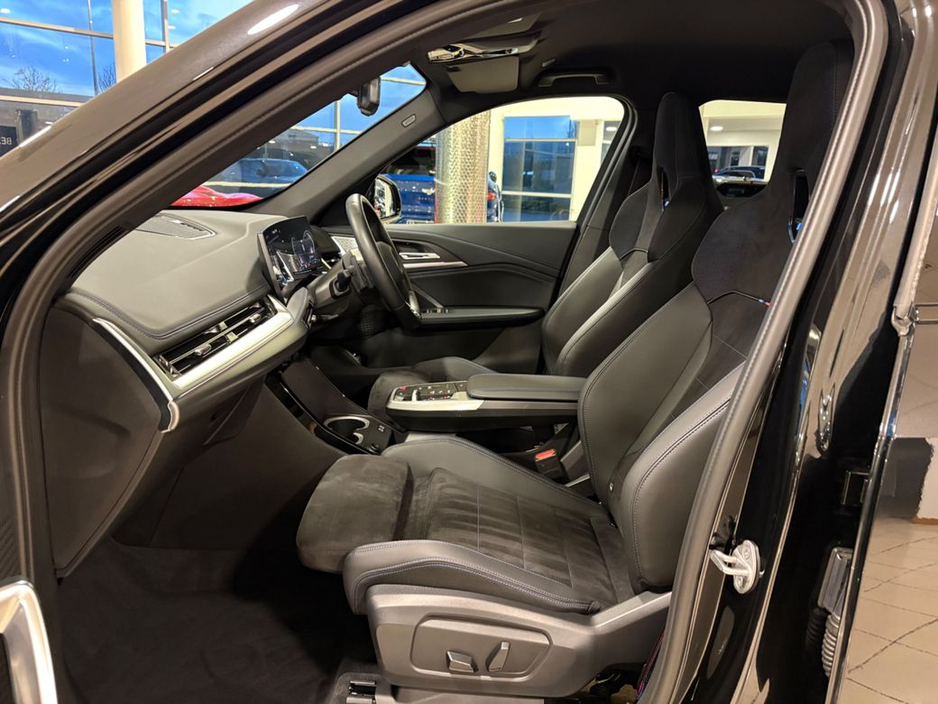 2025 BMW X1 - image 16