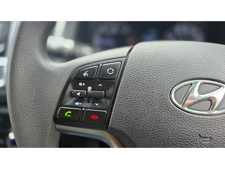 2016 Hyundai Tucson - image 17