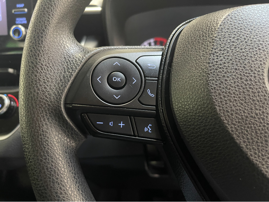 2020 Toyota Corolla - image 12