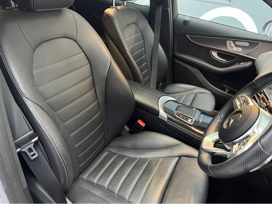 2020 Mercedes-Benz EQC - image 12