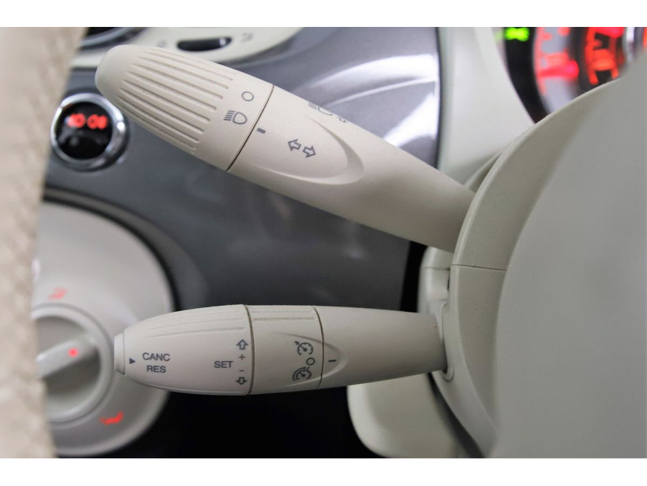 2017 Fiat 500 - image 23