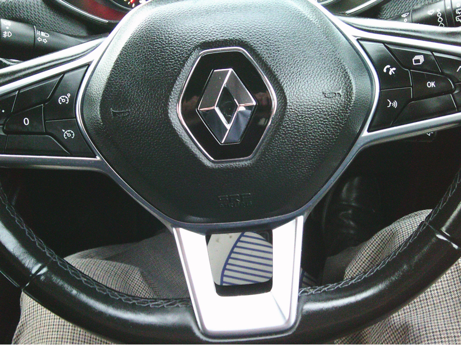 2020 Renault Clio NEW NCT 2028,  SAT./NAV., CRUISE, €180 TAX. ICONIC, LOW KMS. €12,999