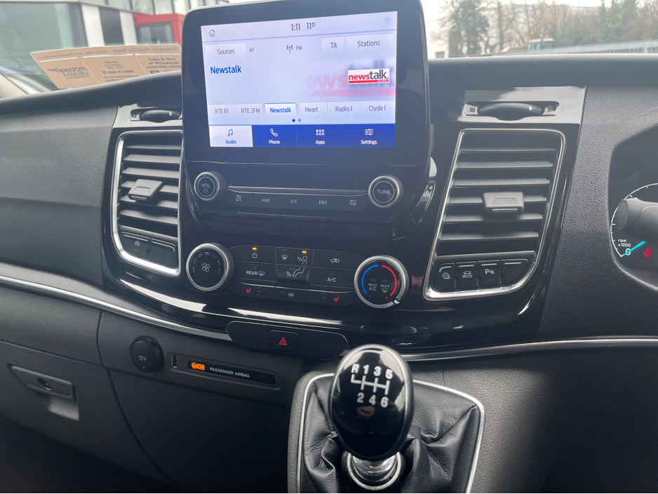 2022 Ford Tourneo - image 23