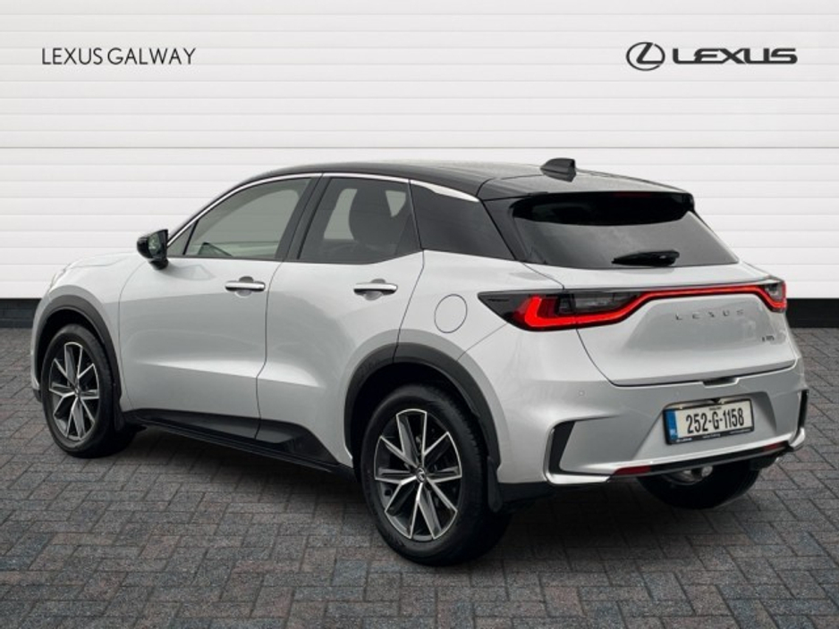 2025 Lexus LBX 1.5h EMOTION // Heated Mirrors // Power Folding Mirrors // Apple Carplay // Android Auto // Dual Zone Climate Control €42,945