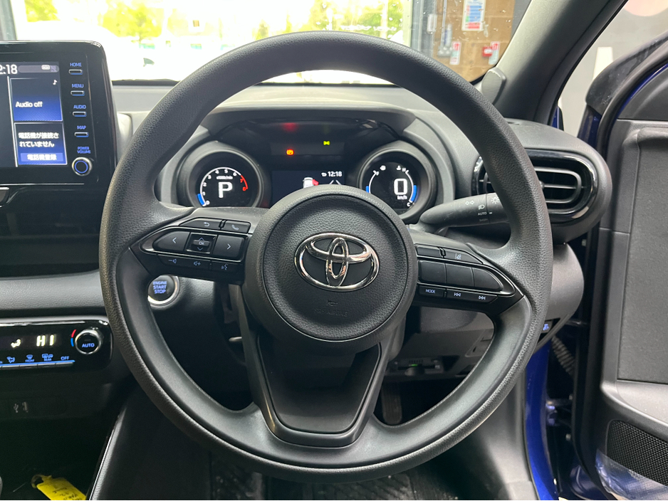 2022 Toyota Yaris - image 7