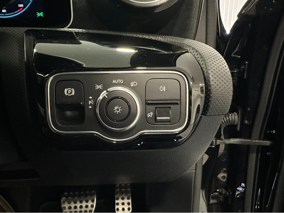 2019 Mercedes-Benz A Class (191) A200D AMG AUTO LOW KMS €25,950