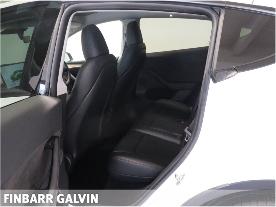 2022 Tesla Model Y - image 11