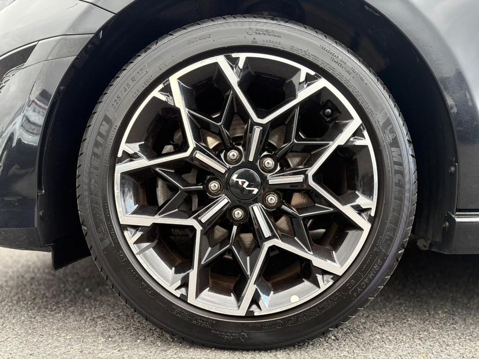 2024 Kia Ceed - image 5