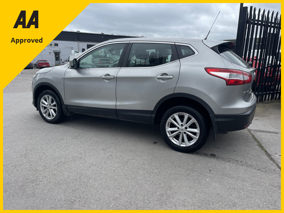 2015 Nissan Qashqai - image 11