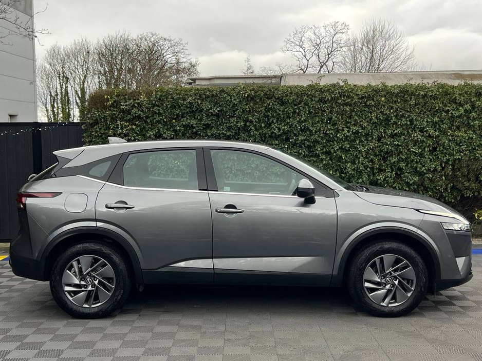 2023 Nissan Qashqai SV 1.3 // FULL SERVICE HISTORY // VERY LOW MILEAGE // APPLE CARPLAY €26,900