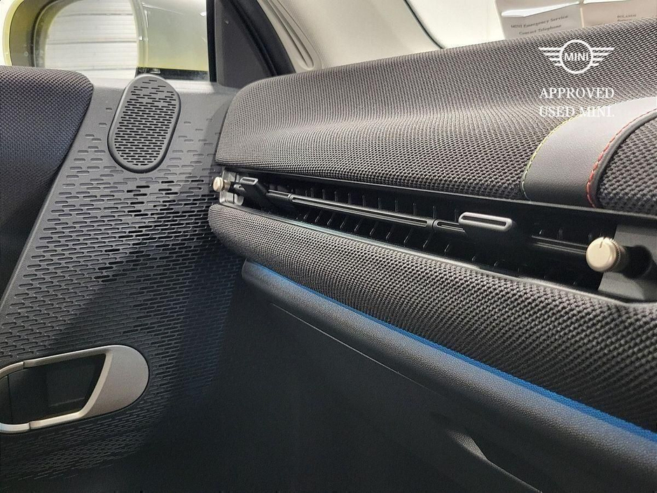 2024 MINI Hatch Cooper E €23,975