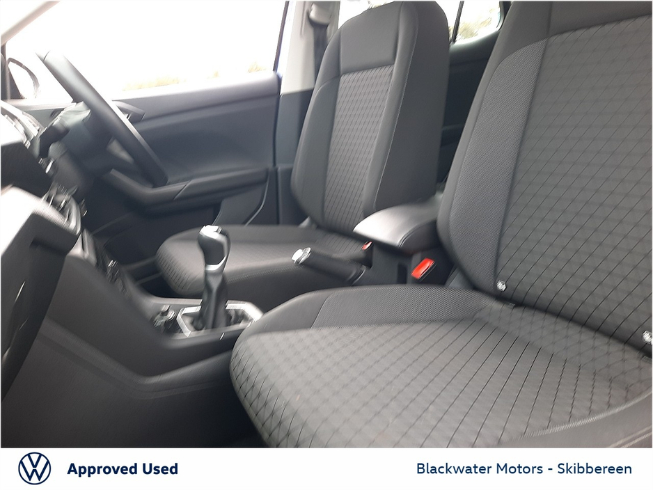 2022 Volkswagen T-Cross - image 3