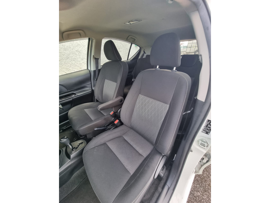 2018 Toyota Aqua - image 20