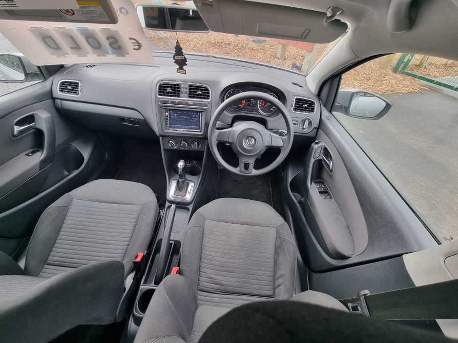 2011 Volkswagen Polo - image 21