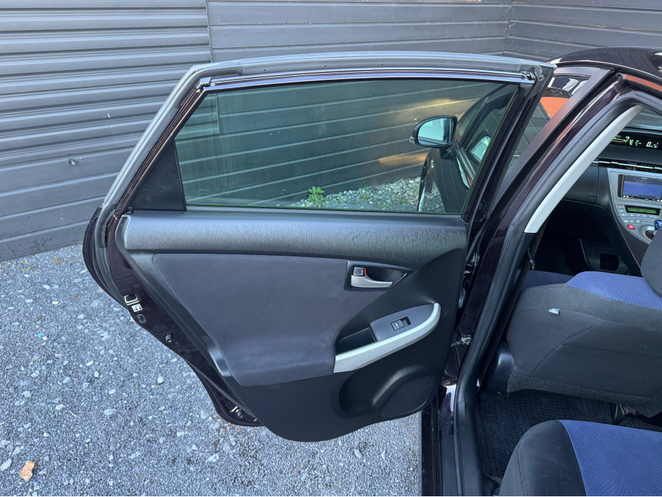 2014 Toyota Prius - image 19